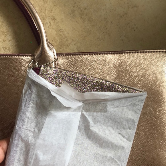 BATH AND BODY WORKS Rose Gold Tote & Pouch - Picture 2 of 5
